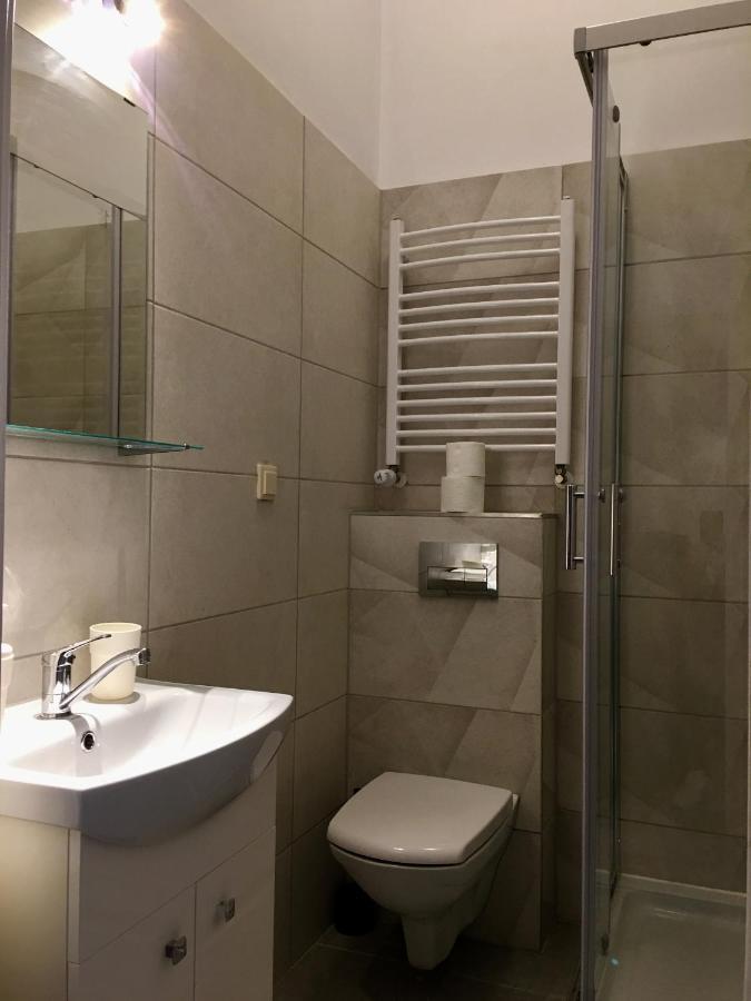 Auberge de jeunesse Orion à Cracovie Extérieur photo