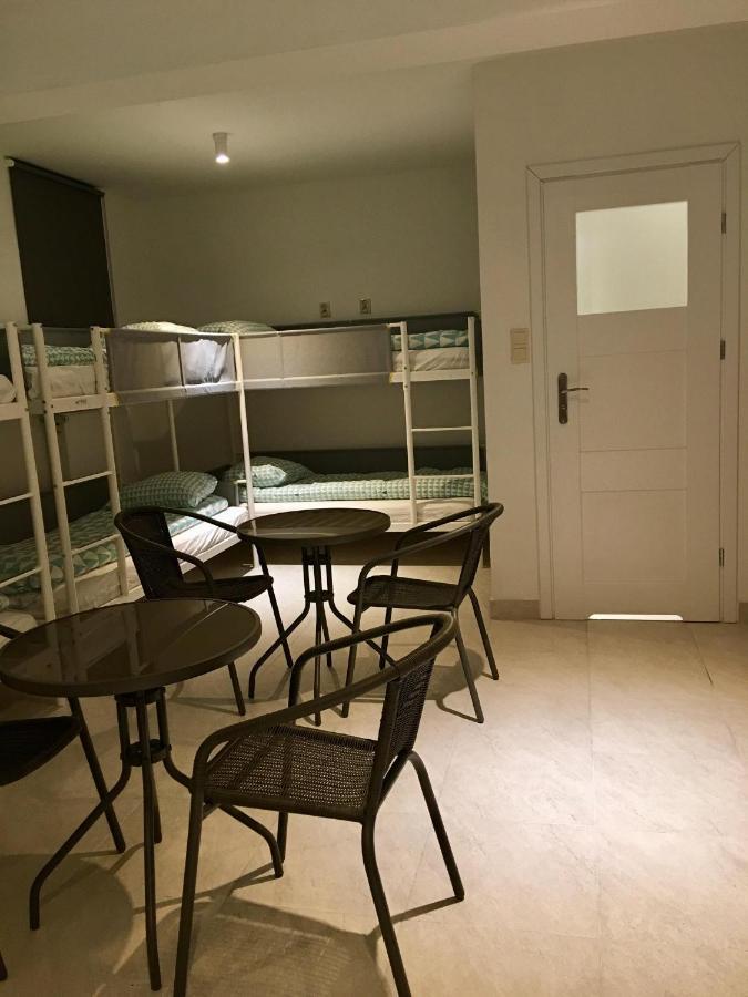 Auberge de jeunesse Orion à Cracovie Extérieur photo
