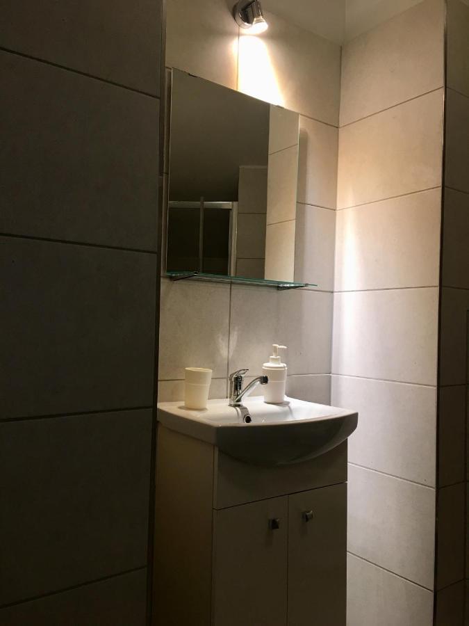 Auberge de jeunesse Orion à Cracovie Extérieur photo